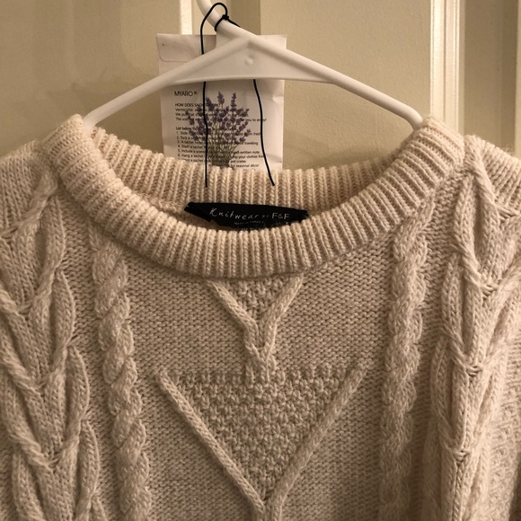 Wide sleeve cable knit sweater (F&F) - Picture 5 of 7